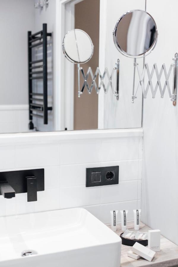 Modern And Luxury- 2bd 2bth- Socorro Sevilla