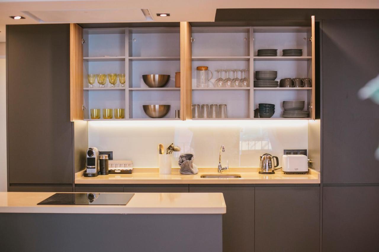 Modern And Luxury- 2bd 2bth- Socorro Sevilla